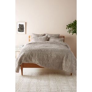 Anthropologie Textured Bardot Quilt